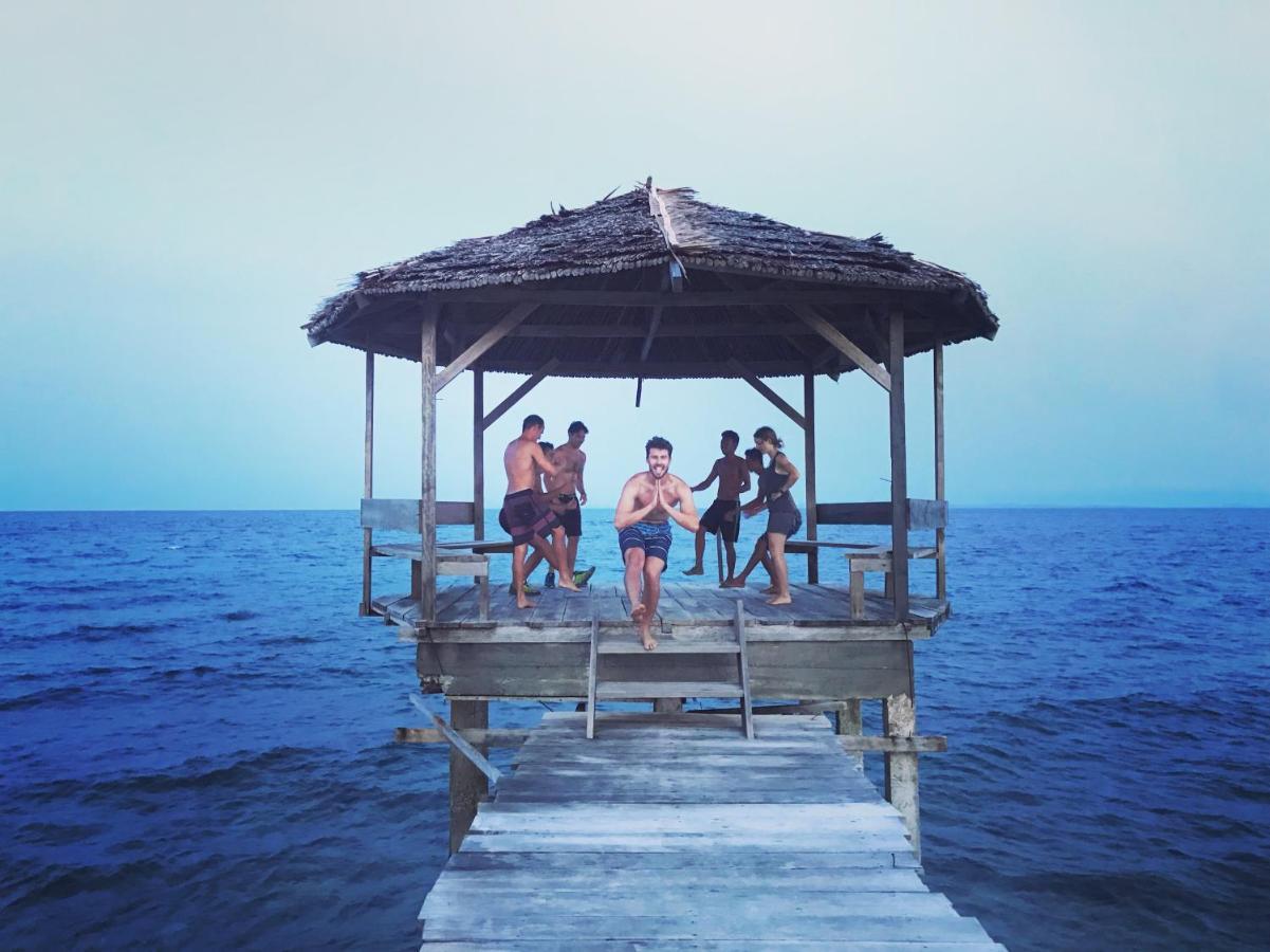 Sanctum Una Una Eco Dive Resort Pulau Unauna Dış mekan fotoğraf