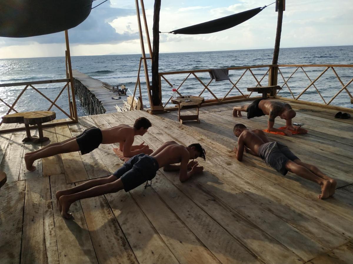 Sanctum Una Una Eco Dive Resort Pulau Unauna Dış mekan fotoğraf
