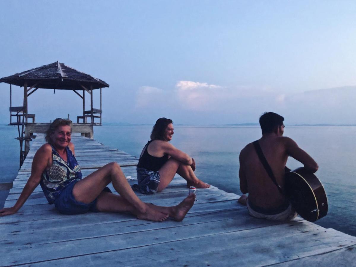 Sanctum Una Una Eco Dive Resort Pulau Unauna Dış mekan fotoğraf