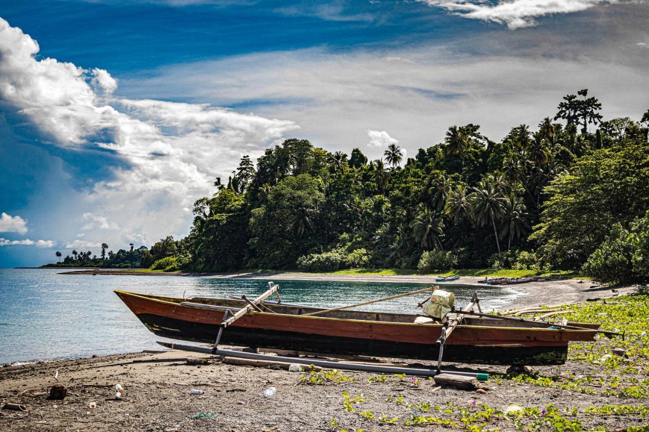 Sanctum Una Una Eco Dive Resort Pulau Unauna Dış mekan fotoğraf