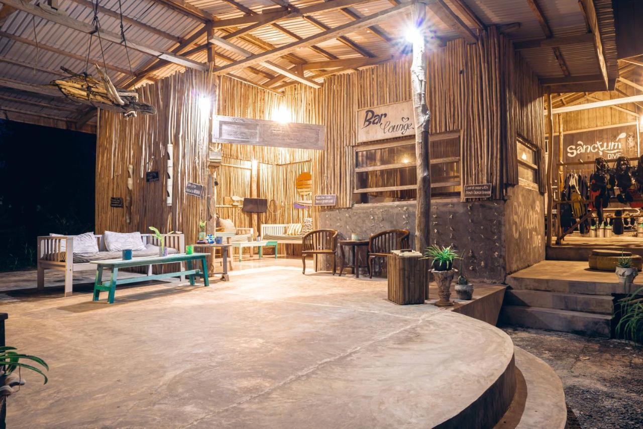Sanctum Una Una Eco Dive Resort Pulau Unauna Dış mekan fotoğraf