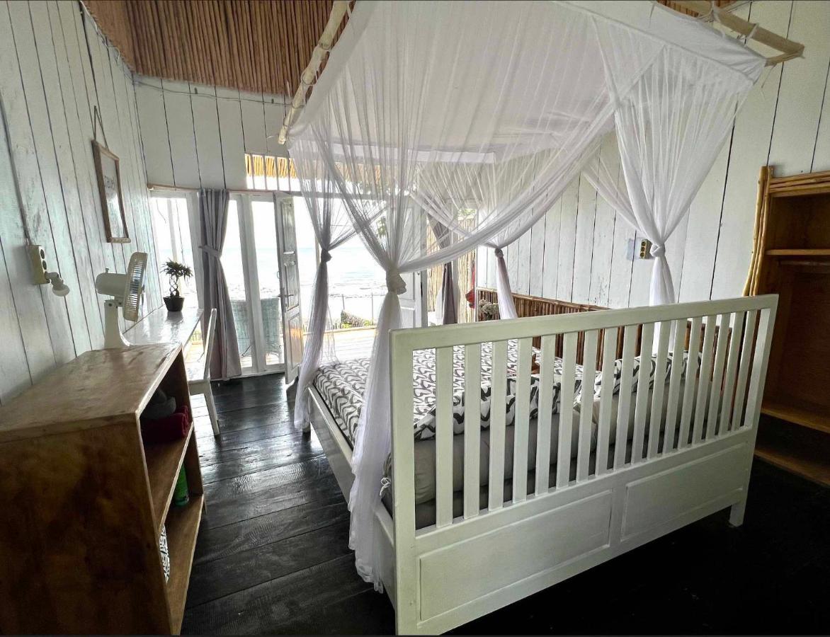 Sanctum Una Una Eco Dive Resort Pulau Unauna Dış mekan fotoğraf