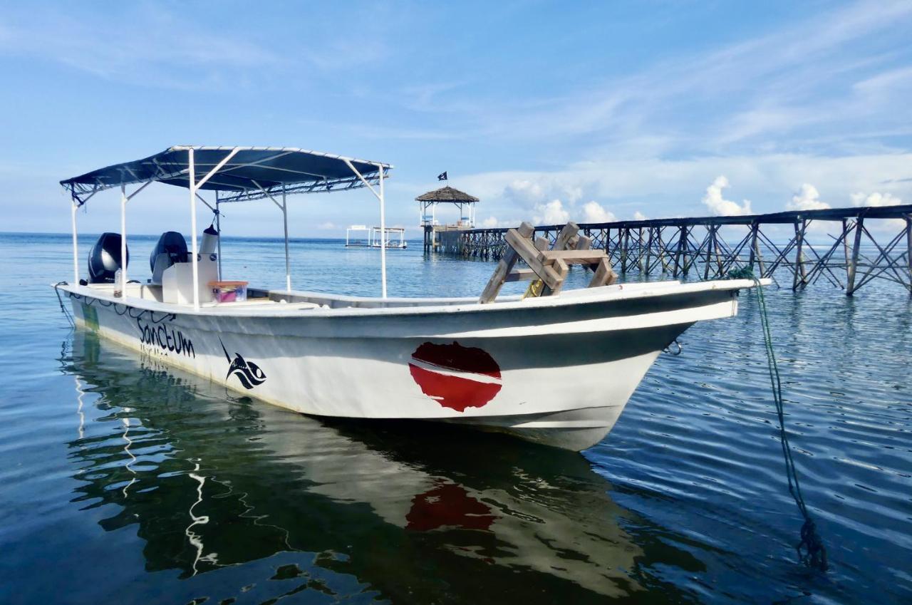Sanctum Una Una Eco Dive Resort Pulau Unauna Dış mekan fotoğraf