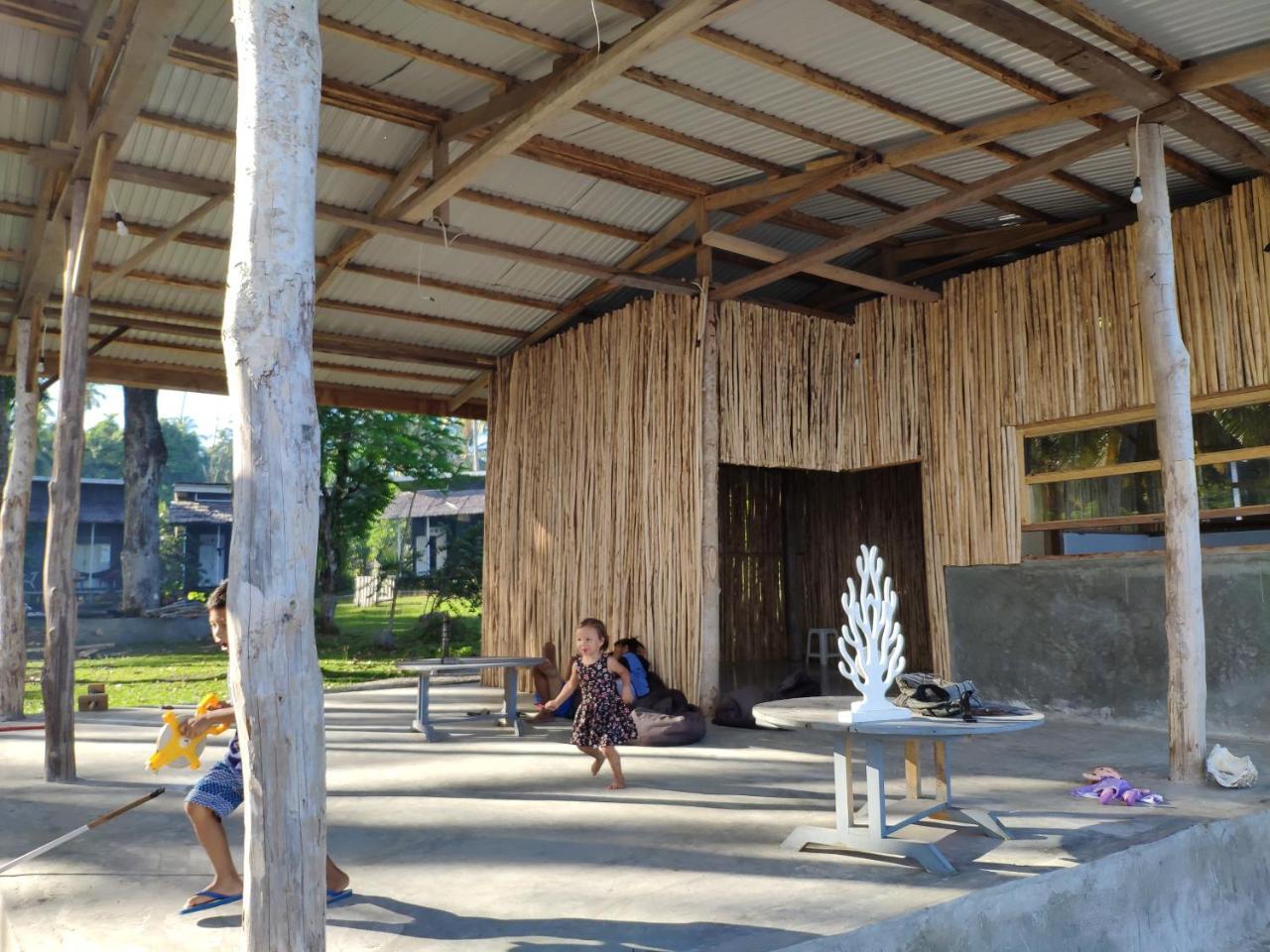 Sanctum Una Una Eco Dive Resort Pulau Unauna Dış mekan fotoğraf