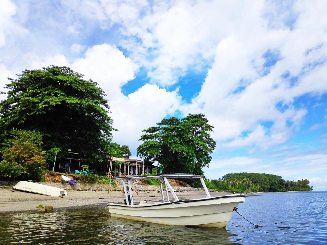 Sanctum Una Una Eco Dive Resort Pulau Unauna Dış mekan fotoğraf